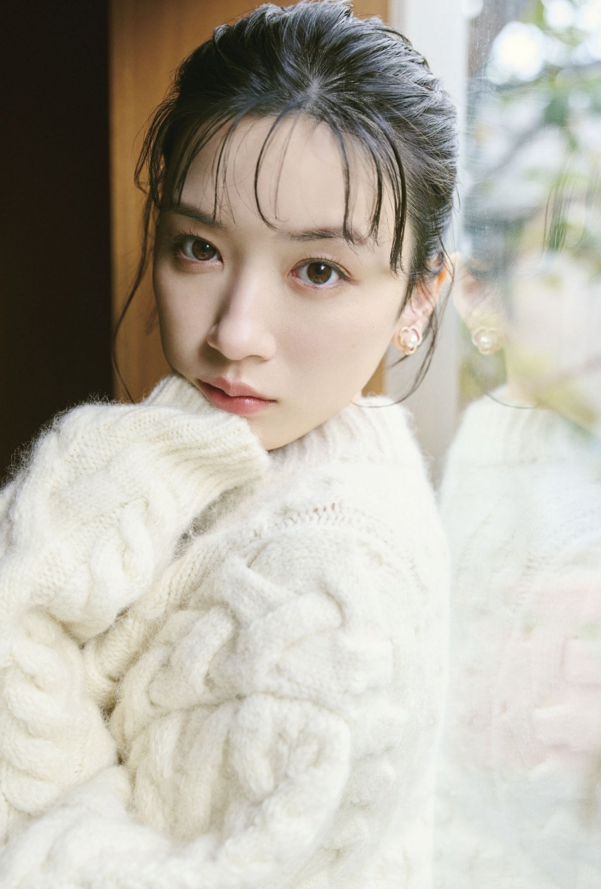 永野芽郁 2025年カレンダー付属写真 永野芽郁オフィシャルカレンダー2025（ポスター／デスク）』12月