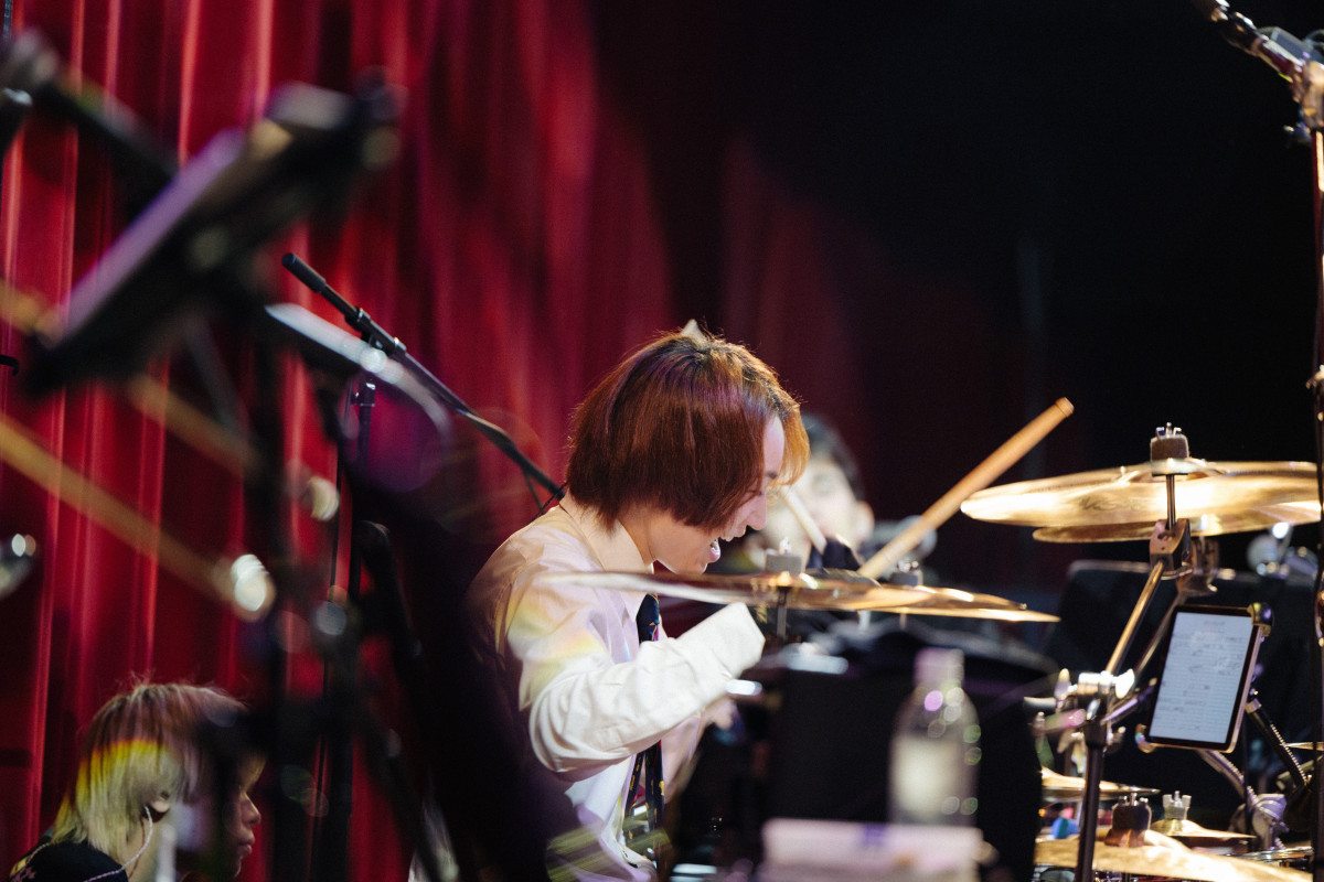 NARITA THOMAS SIMPSON、クリスマスまで続く全国ツアーが開幕 TUBEの夏