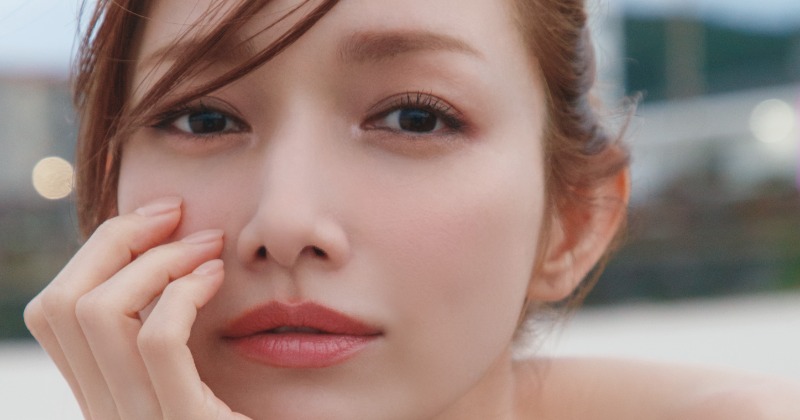 後藤真希と“生電話トーク”SP企画 “ゴマキボディ”凝縮の写真集