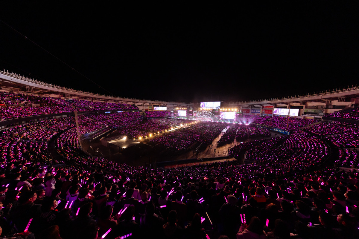 櫻坂46/4th YEAR ANNIVERSARY LIVE ZOZO アニラ Amazon.co.jp: 4th YEAR ANNIVERSARY LIVE at ZOZO MARINE