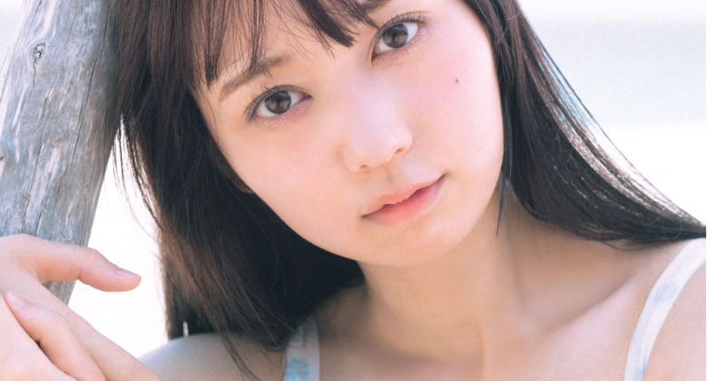 AKB48大盛真歩『1st写真集』表紙＆秋元康氏コメント公開 衝撃の