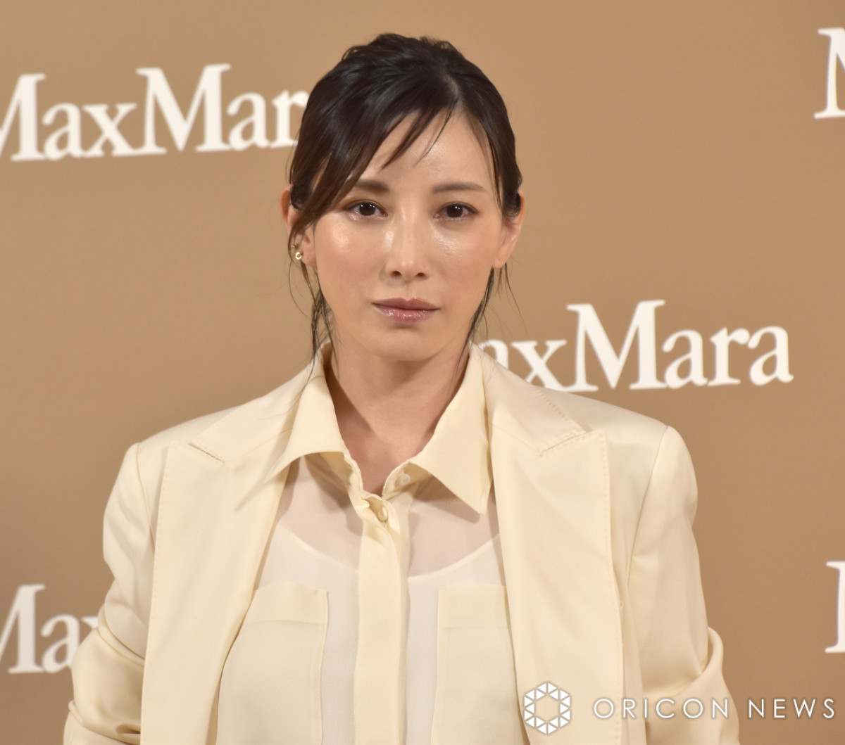 加藤あい 加藤あい、貴重“ショット”とともに結婚11周年を報告「旦那さんが羨ましい」 8年ぶり公の場で登場で話題 | ORICON NEWS