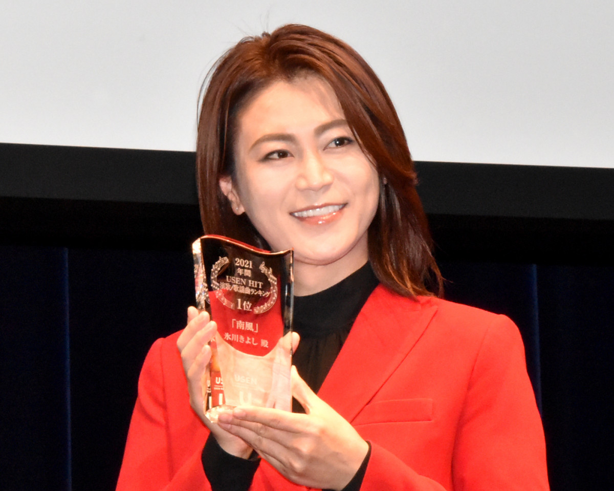 ^ԂȃX[c𒅂ȂX삫悵(2021N) (C)ORICON NewS inc. 