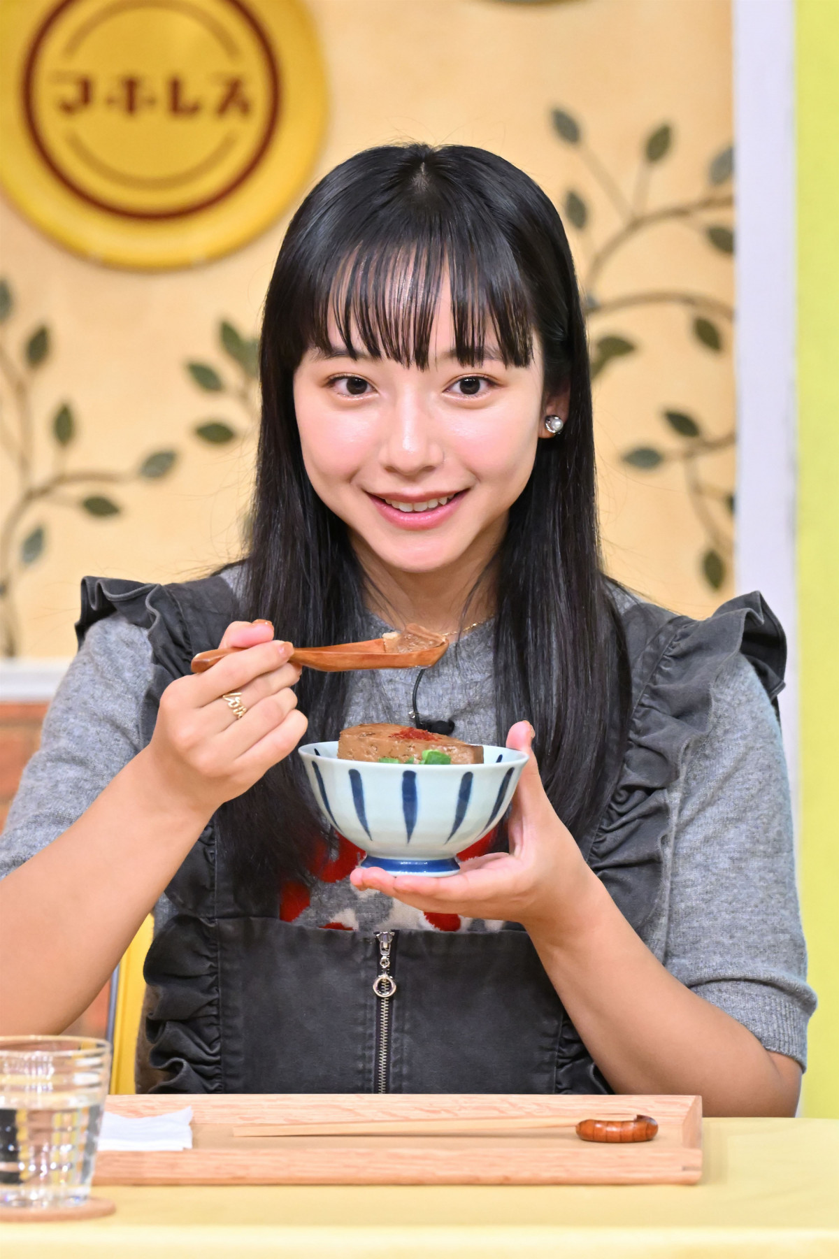 山之内すず、茶色グルメに大興奮 「毎日、学食でカツ丼大盛り