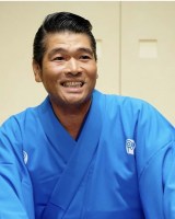 ����ƁE�X�T���v������A��ʎ��̂ŋ}�� 53�� ���f���s�̔o�D�Ƃ��Ē��h���w�X�J�[���b�g�x�ɂ��o�� 