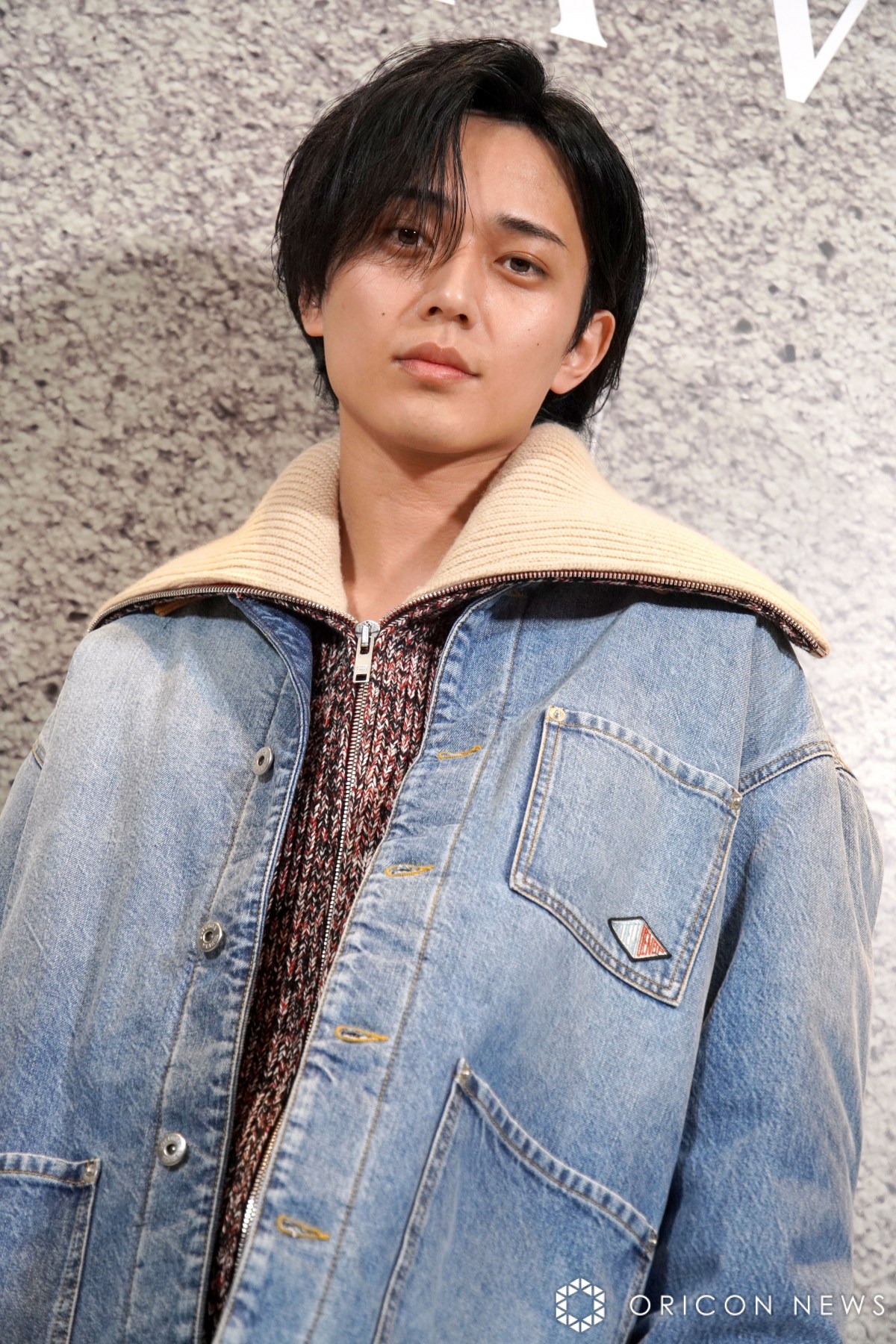 画像・写真 | 比嘉愛未、上品な肌見せ×マニッシュコーデで登場 2024年