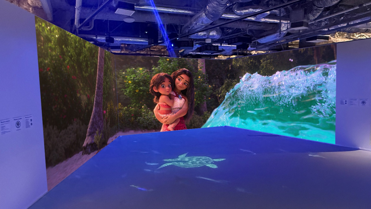 東京・原宿「ハラカド」に“モアナと伝説の海”が出現 ME:Iの手書き