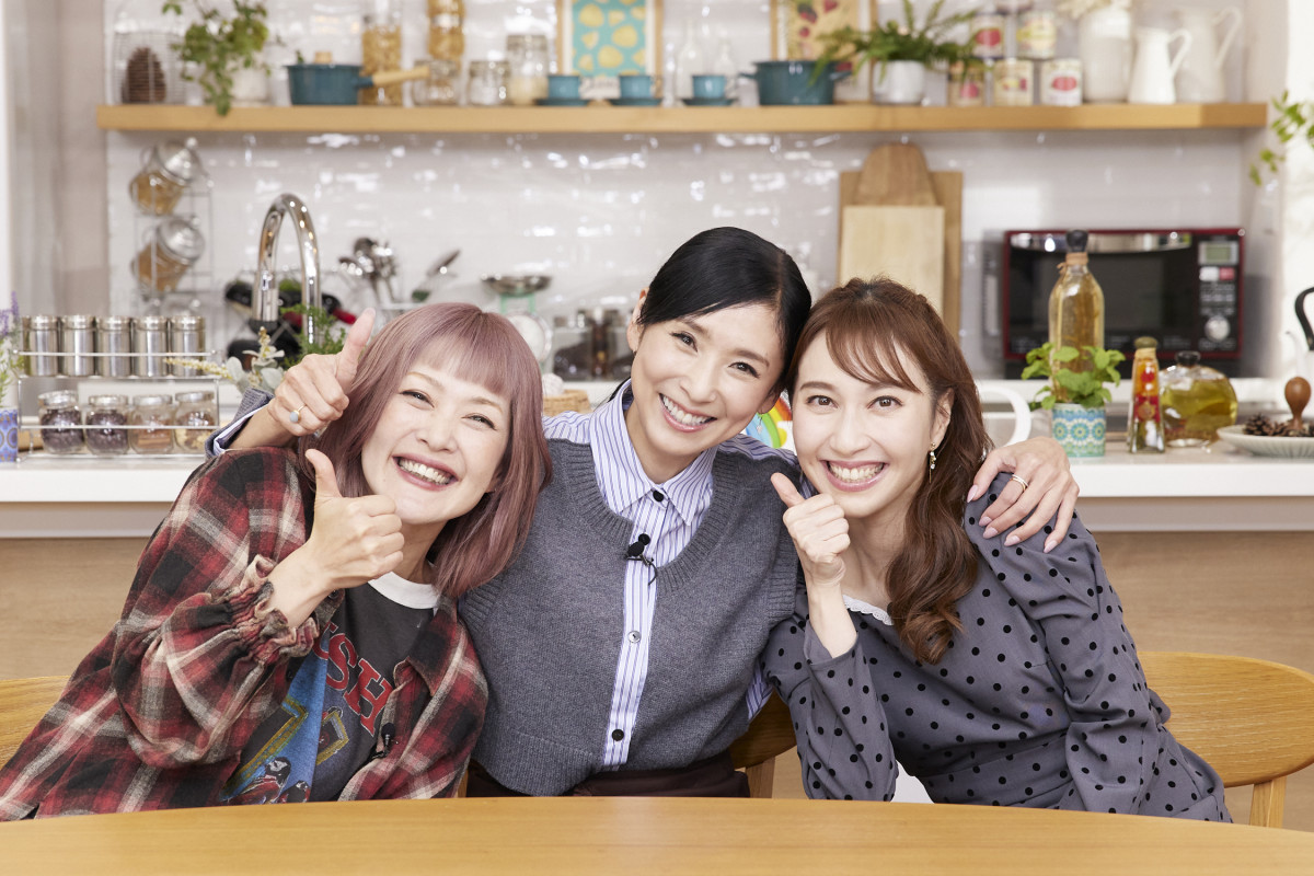 画像・写真 | 65歳・黒木瞳、バラエティー初MC 自宅風セット＆私物枕も