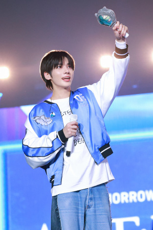 TOMORROW X TOGETHER�ETAEHYUN�iC�j�iP�j&�iC�j BIGHIT MUSIC 