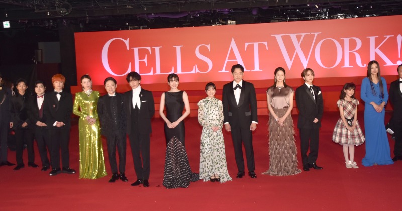 はたらく細胞　レッドカーペットイベント　永野芽郁　佐藤健　直筆サイン　おまけ付 はたらく細胞 レッドカーペットイベント 永野芽郁 佐藤健 直筆