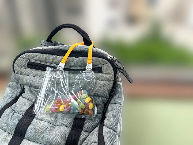 10種類のカラー展開、グミ専用ホルダー『GUMIPPA!』が登場 バッグに