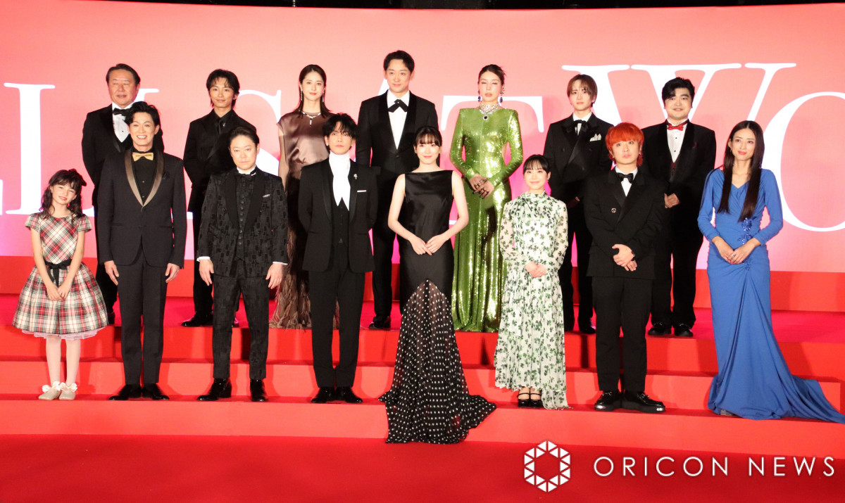 画像・写真 | 佐藤健、松本若菜をイジる「極道の妻みたいにかっこいい