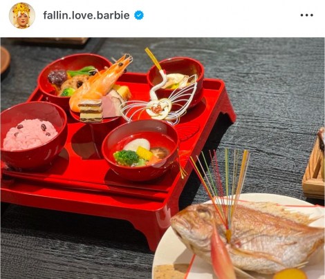 �o�[�r�[�u�k�C���ł��H�����߂����Ă�����v�i�ʐ^�̓C���X�^�O���� @fallin.love.barbie ���j 