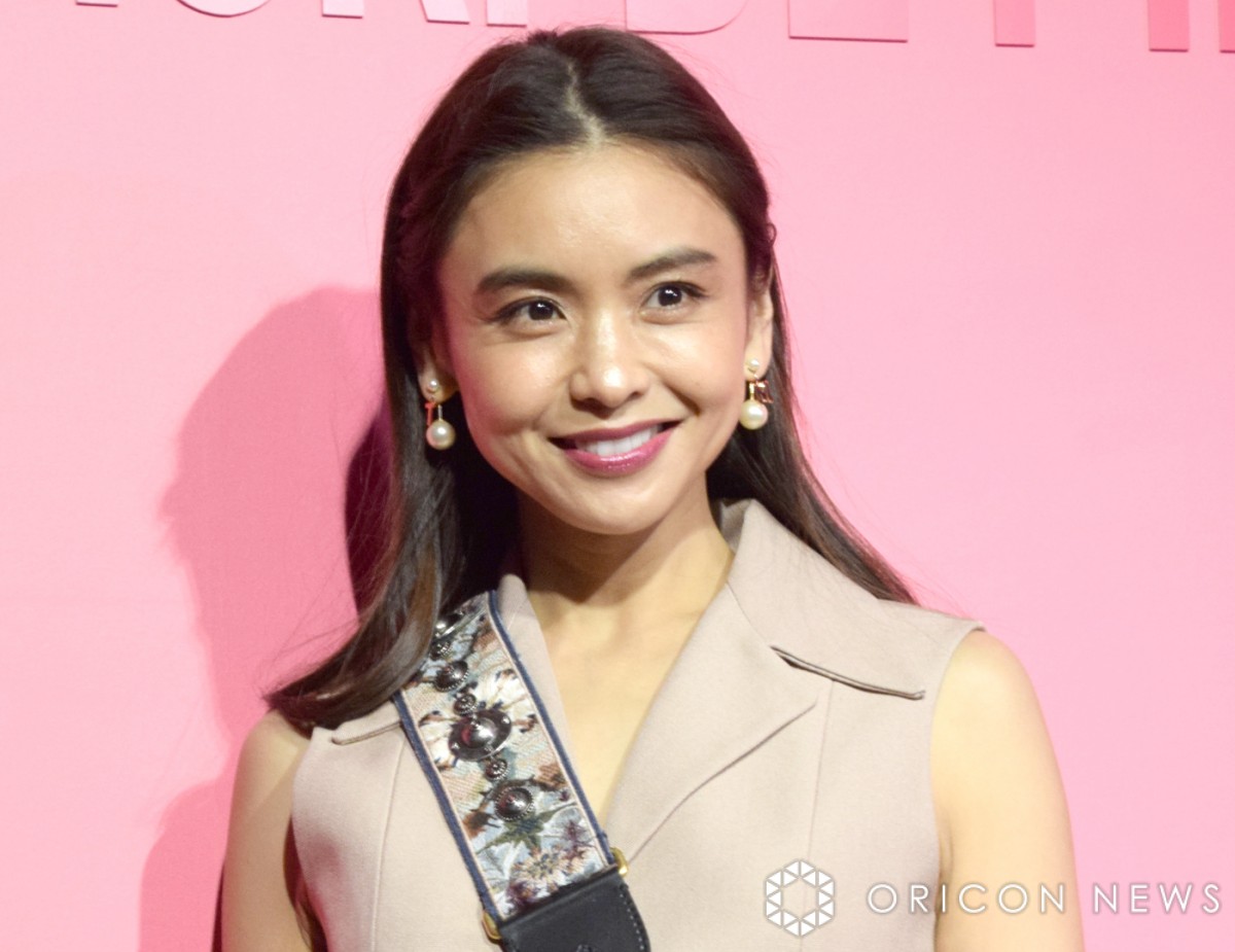 滝沢眞規子、“ロングヘア”長瀬智也＆アクアマンらと食事「長瀬くんは