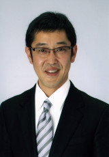 ���R�z�����A�i�E���T�[�u�������v���c�a�ׂ��񎀋� ���N61 �wVOICE21�x�ȂǏo���A06�N����֐��Ŋ��� 