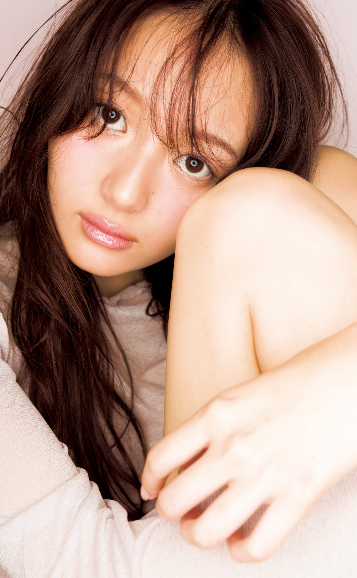 加藤栞 2024年の最強ヒロイン”加藤栞、1年の最後に「見逃し厳禁」美しすぎるグラビア | ORICON NEWS