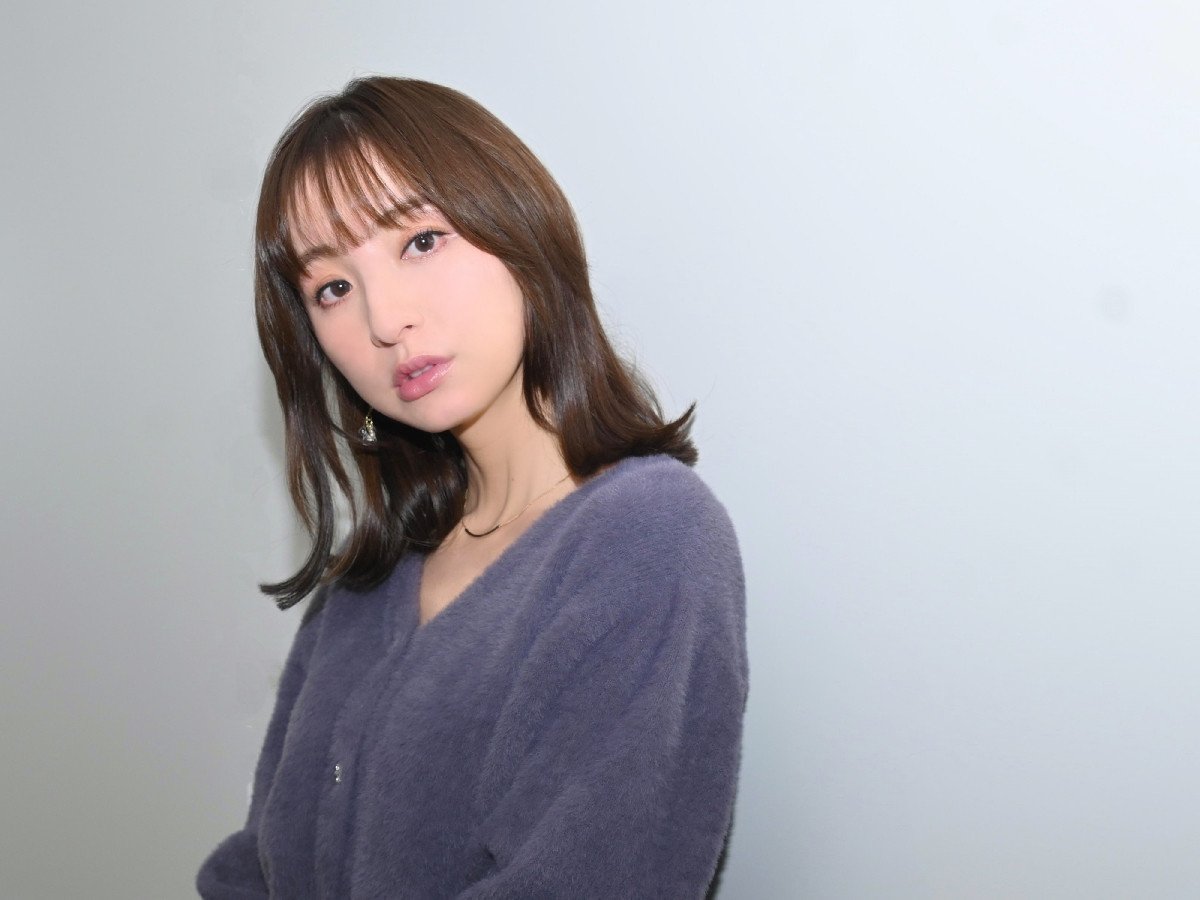 篠田麻里子、フリーでの芸能活動を発表 所属事務所「サムデイ」破産受け、マネジャーと二人三脚で再出発へ【報告全文】 | ORICON NEWS