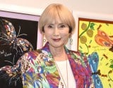 秋野暢子、孫＆娘夫婦らと幸せあふれる“家族写真”「お宮参りにお食い初め。孫の成長が嬉しい1日」 