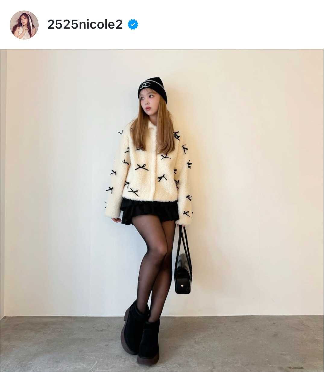 ニコるん　美脚 画像・写真 | 藤田ニコル、冬の“超ミニ”私服コーデに反響「かわいいーーー！」 絶妙透けタイツで美脚輝く 2枚目 | ORICON NEWS
