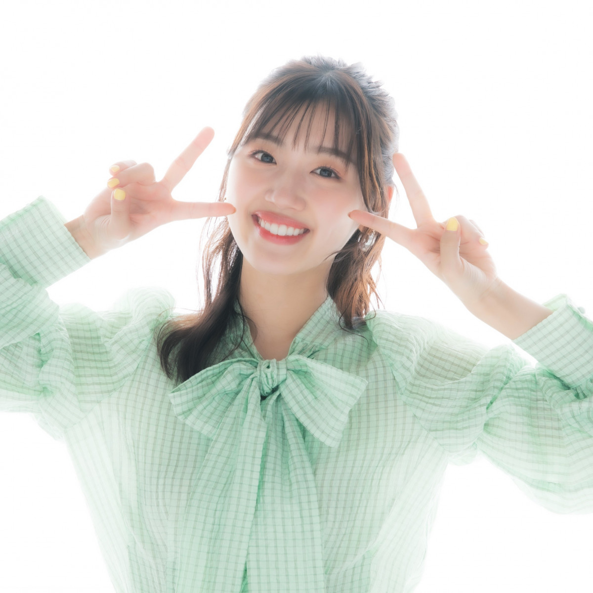 日向坂46 生写真　佐々木美玲 日向坂46佐々木美玲、1st写真集は“腹筋”に自信「自分でも