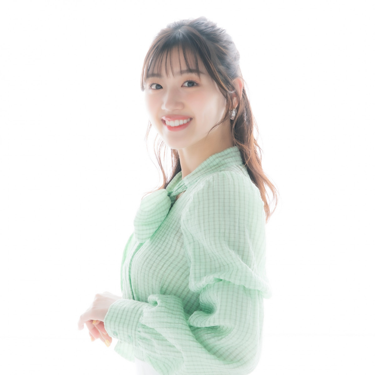 日向坂46佐々木美玲、1st写真集は“腹筋”に自信「自分でもびっくり