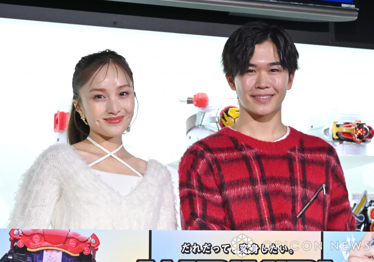 10歳差の鈴木福＆百田夏菜子、世代のおもちゃで盛り上がる『仮面