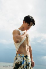 Kazuto 1st photobookwSexualityx(C)Matsui Tomomi 