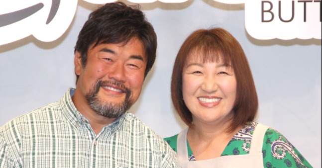 佐々木健介、88歳の母と笑顔でポーズ 妻・北斗晶が親子ショットを公開