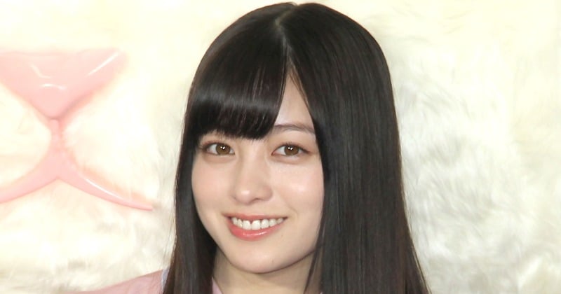 橋本環奈、“超ミニ”生脚ショット公開「美の極致!!!!!!!!!!!!」「可愛い通り越して美しい」