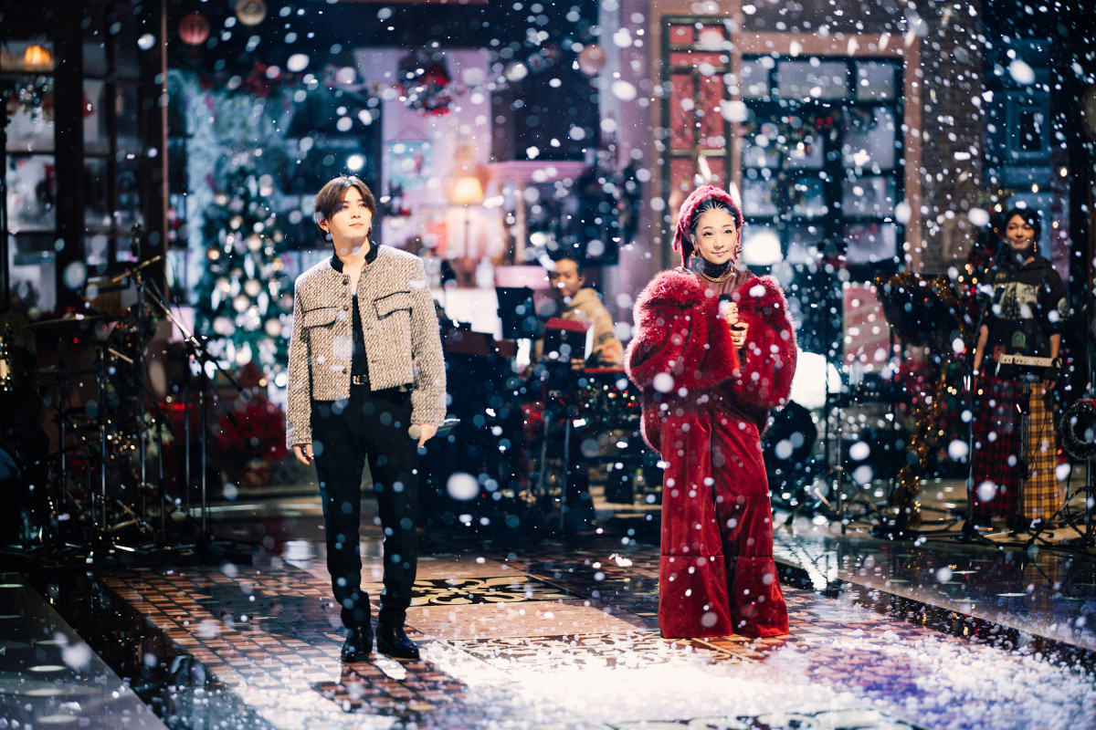 【新品、廃盤】ミスタークリスマス ミュージカル チャイム（スケーター）70曲 ミスタークリスマス Super climbing santa Amazon.com: Mr. Christmas