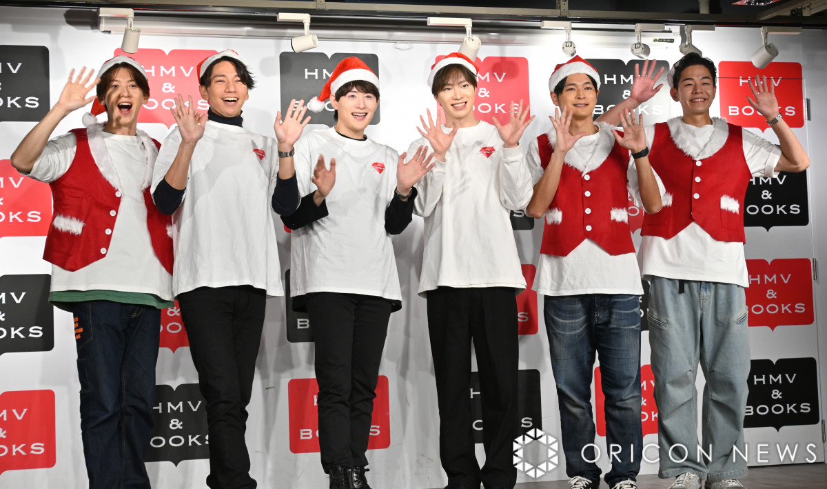 平均年齢36.5歳・SHOW-WA、1st写真集に驚きも奮起「年齢に縛られず必死