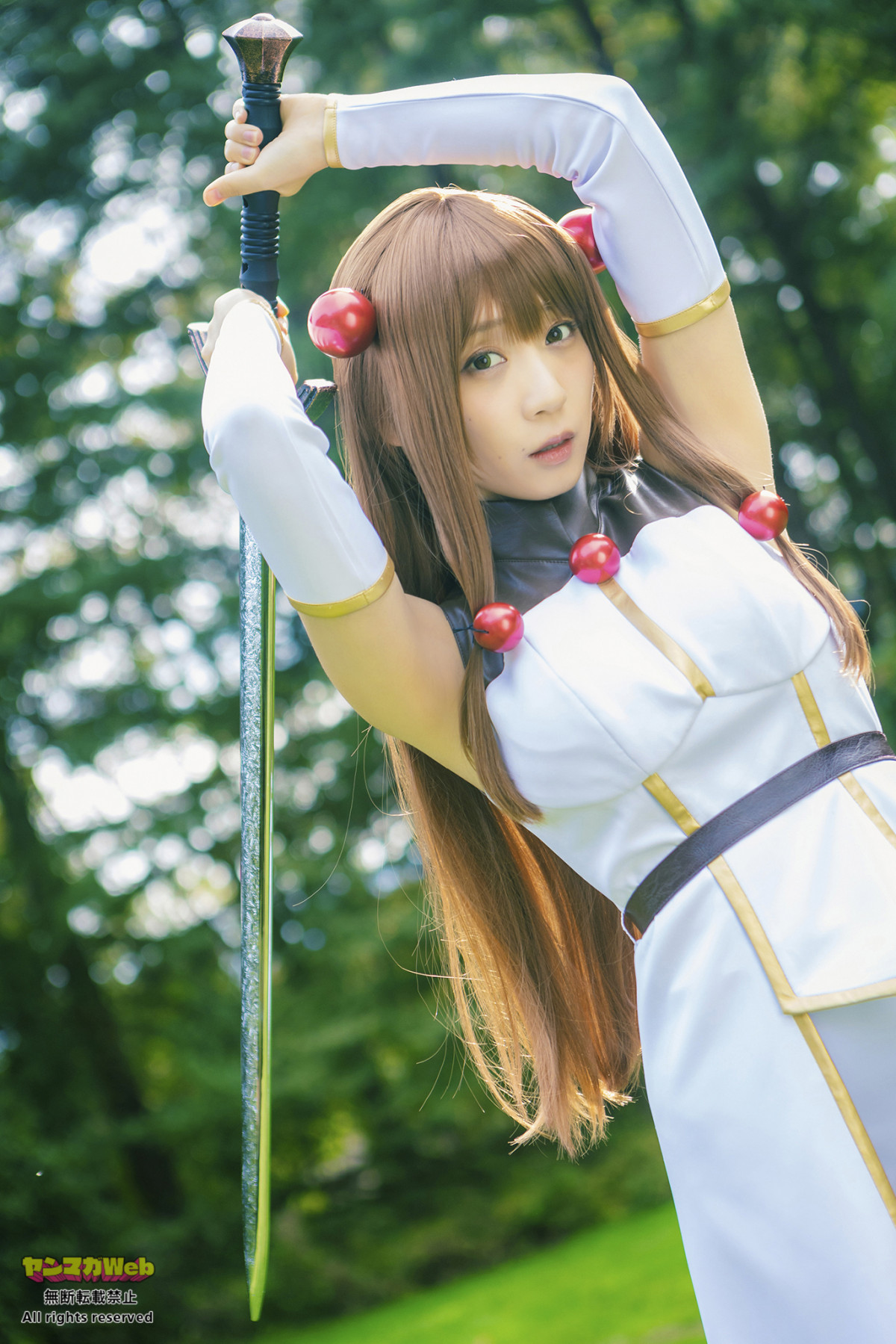 画像・写真 | 伊織もえ『ヤンマガ』初表紙グラビアの秘蔵カット公開