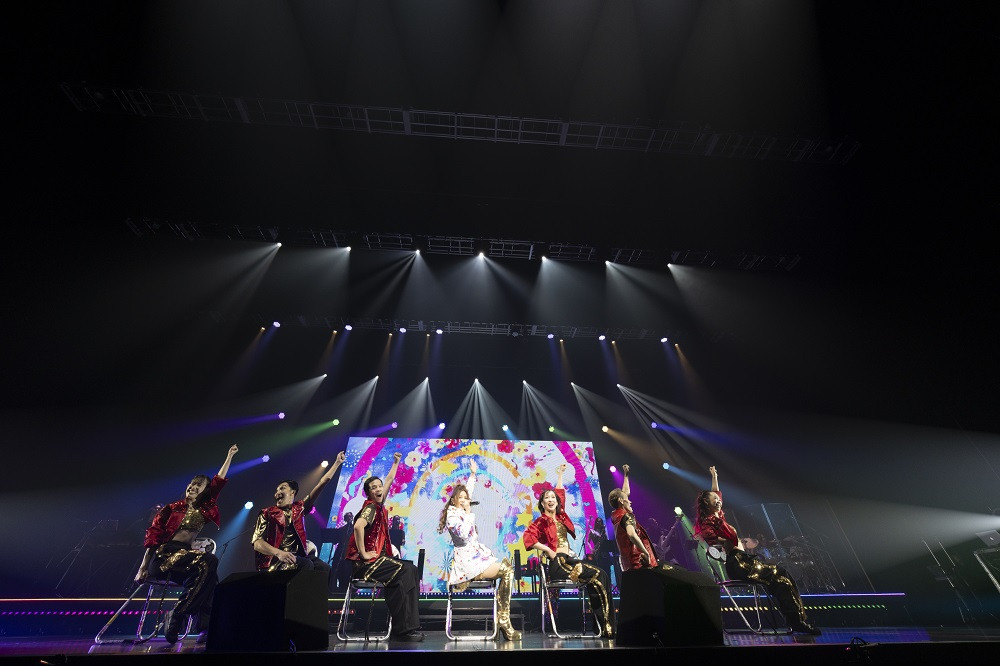 ライブレポート】倉木麻衣、デビュー25周年記念ライブ 「見えて
