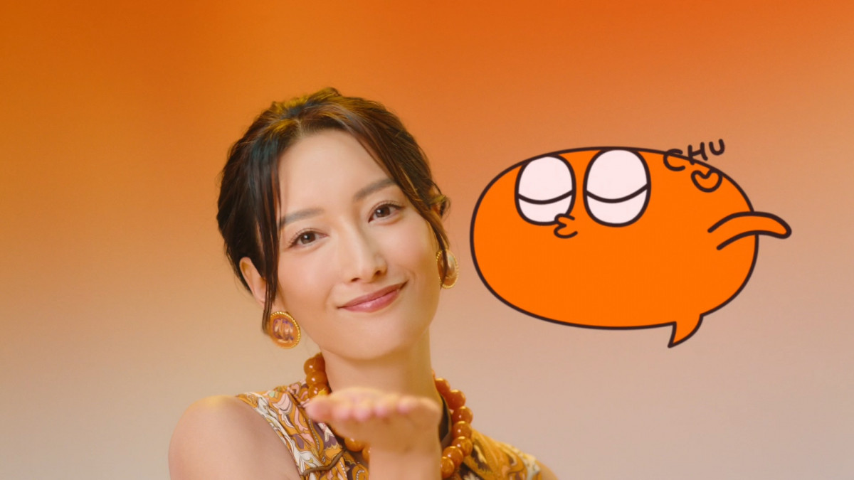 画像・写真 | 菜々緒、新年に“こっぱずかしい”ポーズ披露「いとおしい