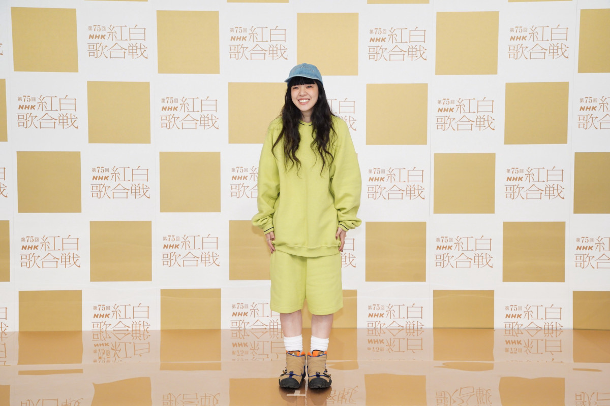 あいみょん着用　紅白衣装　 prototypes 紅白リハ1日目】6回目出場のあいみょん「初めての時ぶり」本番衣装の