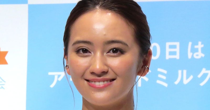 岡田結実、“オン眉”パッツン前髪のイメチェン姿披露「すごく似合ってる!」「雰囲気変わるね」