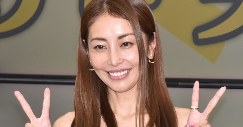 熊切あさ美、練習しすぎたウエディング姿を披露 結婚の予定なしも「そろそろ本番に行きたい」