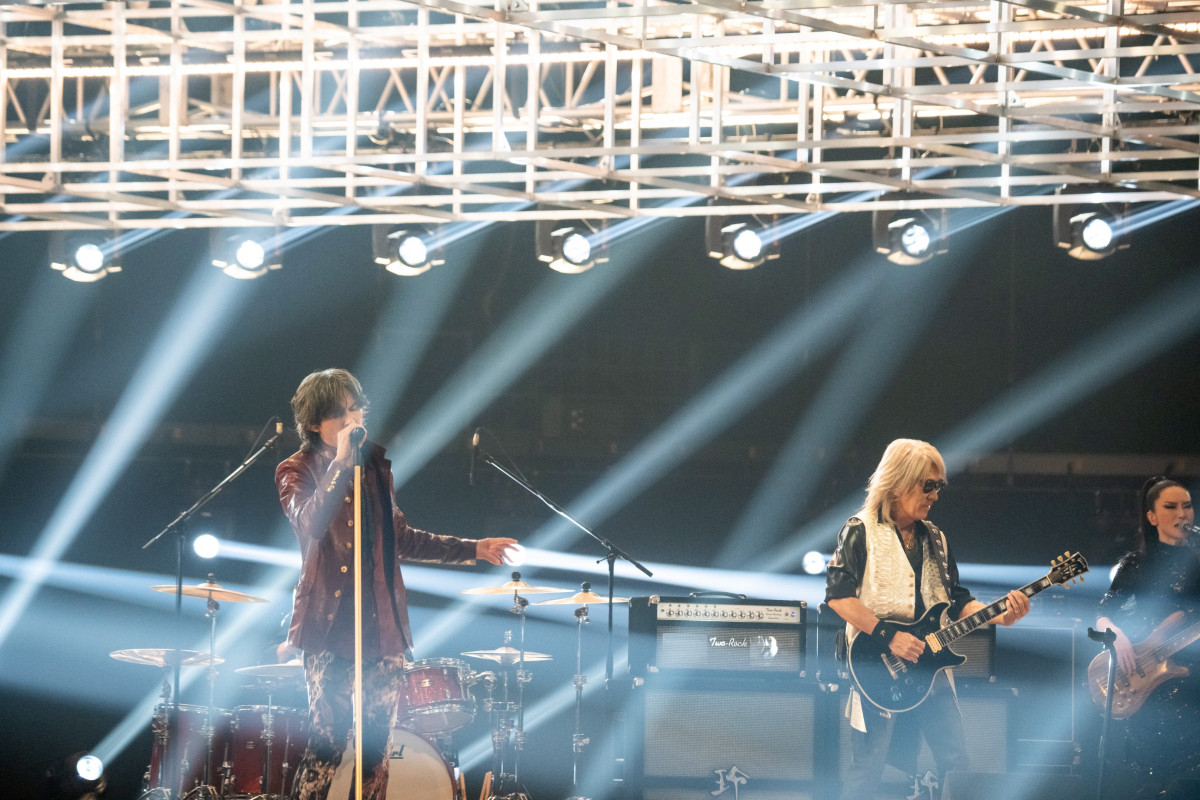 ■B'z■CDセット■19枚■アルバム&シングル■祝紅白初出場■ 紅白】B'z、デビュー36年で初出場 3曲熱唱のサプライズ 橋本環奈