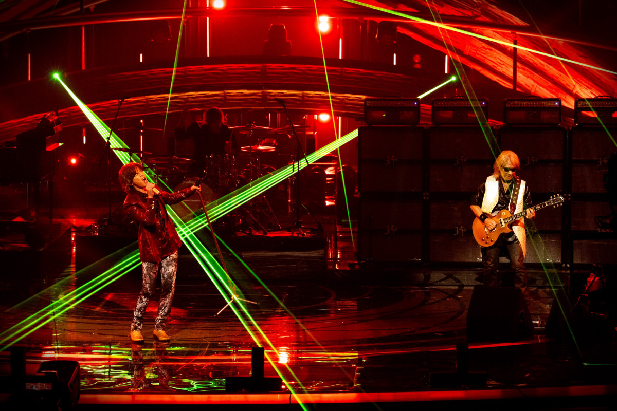 NHK紅白】「B'z」初出場決定！ ファンが選ぶ名曲を振り返る（1/3