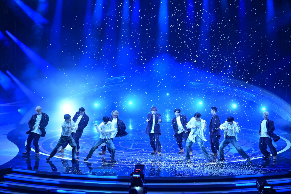 w75NHKg̍xɏoꂵBE:FIRSTTOMORROW X TOGETHER (C)NHK 