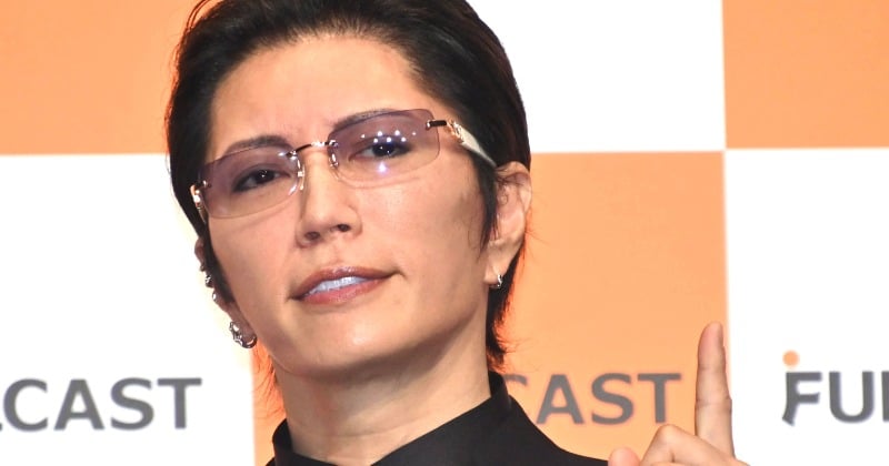 GACKT、お笑い芸人との年越しショット公開「なんだその組み合わせ笑」「あと写す価値なしの人は?」