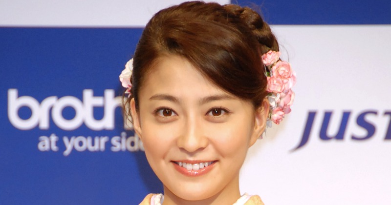 小林麻央さん、長女“初お目見え”見守る姿に反響「始まったらばかりだけど泣けるわぁ」 團十郎一家の密着ドキュメントに登場