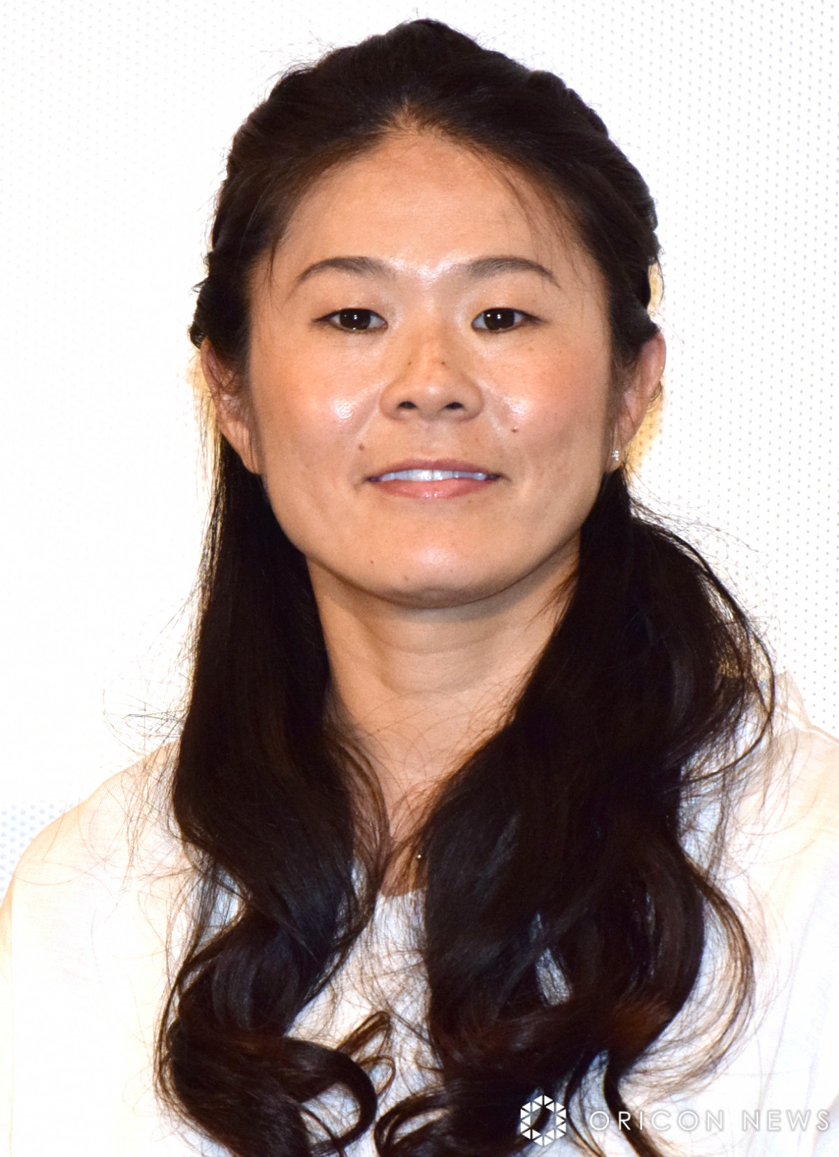 澤穂希顔アップ 画像・写真 | 澤穂希、ラフ姿の家族3ショット公開 7歳娘に「お子さん大きくなりましたね」 1枚目 | ORICON NEWS