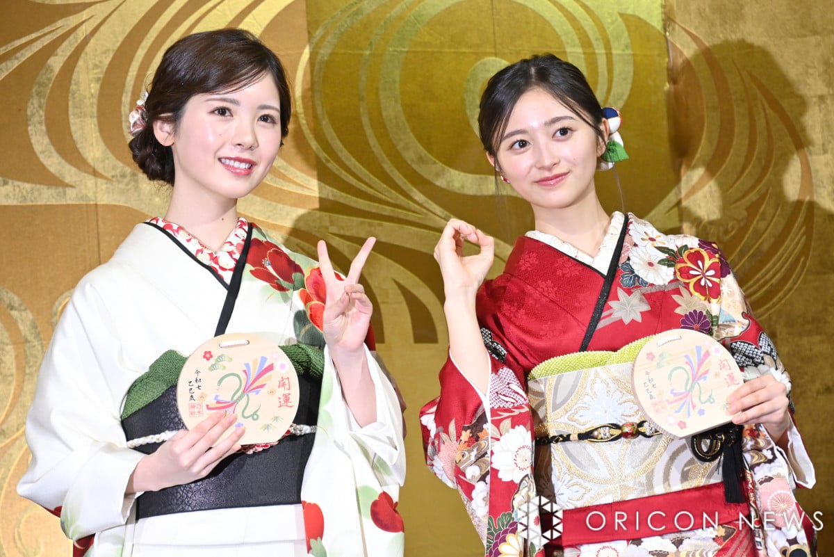 乃木坂46新成人メンバー、艶やか振袖姿披露 毎年恒例の乃木神社で成人