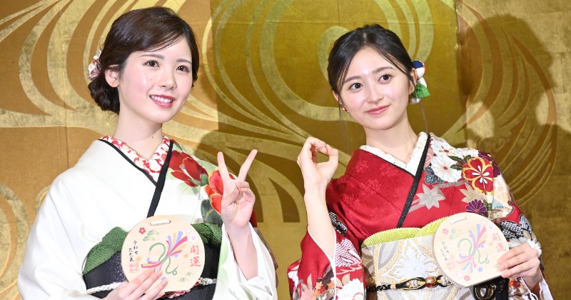 乃木坂46新成人メンバー、艶やか振袖姿披露 毎年恒例の乃木神社で成人