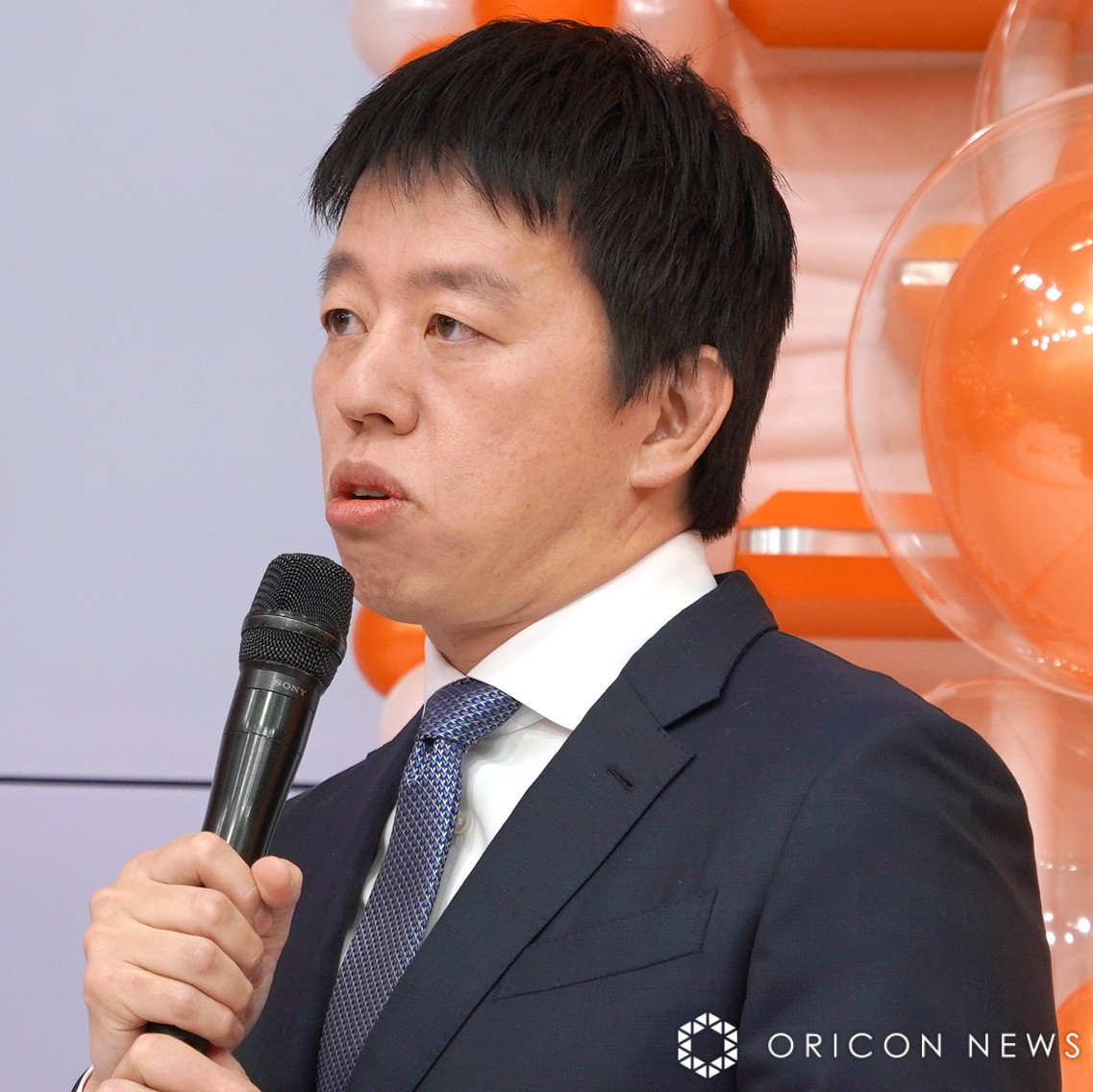 ジャパネットエロ 画像・写真 | 岡田紗佳、背中＆デコルテ全開の青ドレス披露 麻雀の“高額”賞金に気合「勝ち取りたいです」 9枚目 | ORICON NEWS