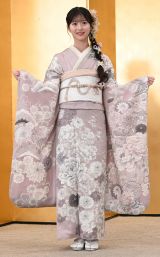 �wAKB48 ��\�΂̂ǂ� 2025�x�ɎQ���������؈��� (C)ORICON NewS inc. 