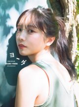 乃木坂46与田祐希、三つ編みでタンクトップ×ミニスカ 透明感あふれる