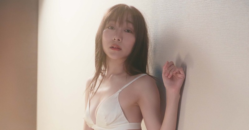 須田亜香里、“真っ白”ランジェリー姿披露「脱ぐと凄いのね」「姐さん、エロいってば」