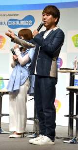 ���{���Ƌ���w���炵�����[�O���g�V�����x�v���W�F�N�g���\��ɓo�d����FUJIWARA�E���{�q�j (C)ORICON NewS inc. 